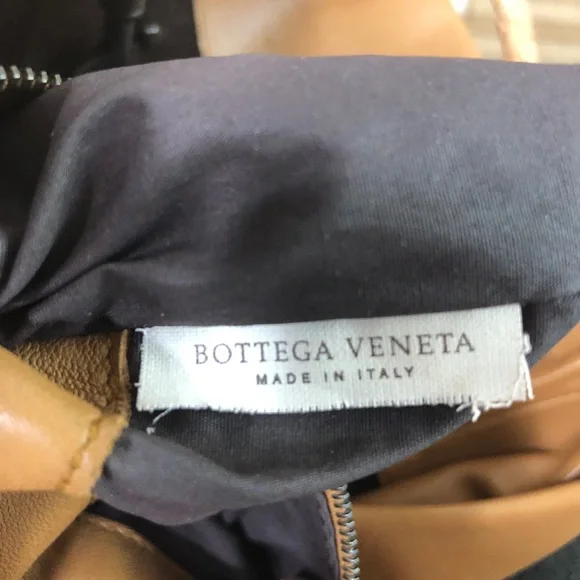 Bottega Veneta vintage authentic leather bag - Picture 9 of 16